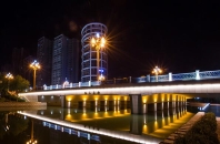 天橋照明亮化工程設(shè)計(jì)，點(diǎn)綴城市夜景燈光